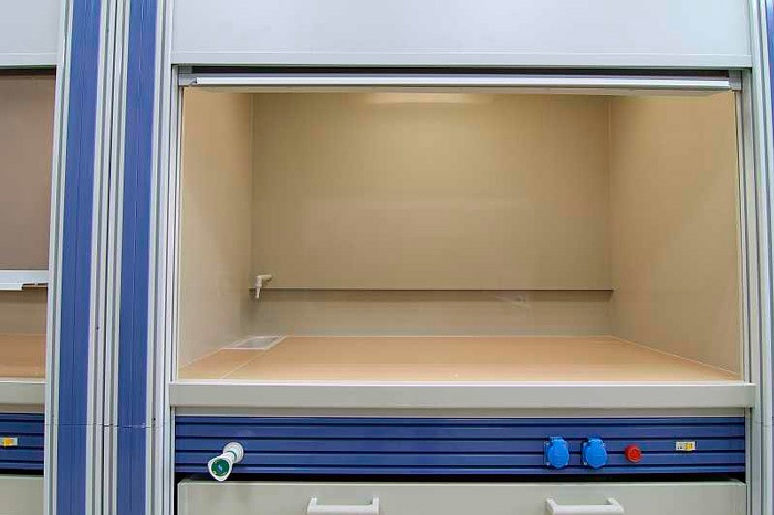 Вытяжной шкаф общелабораторный ПГЛ-ЛМ ВШ2, 1200х800х2200
